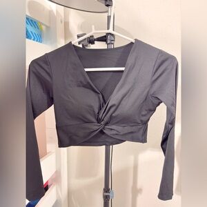 Chic Black Twist-Front Crop Top